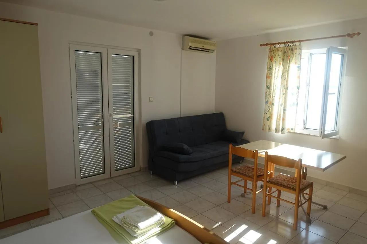Apartments Galeb Rtina Croatia