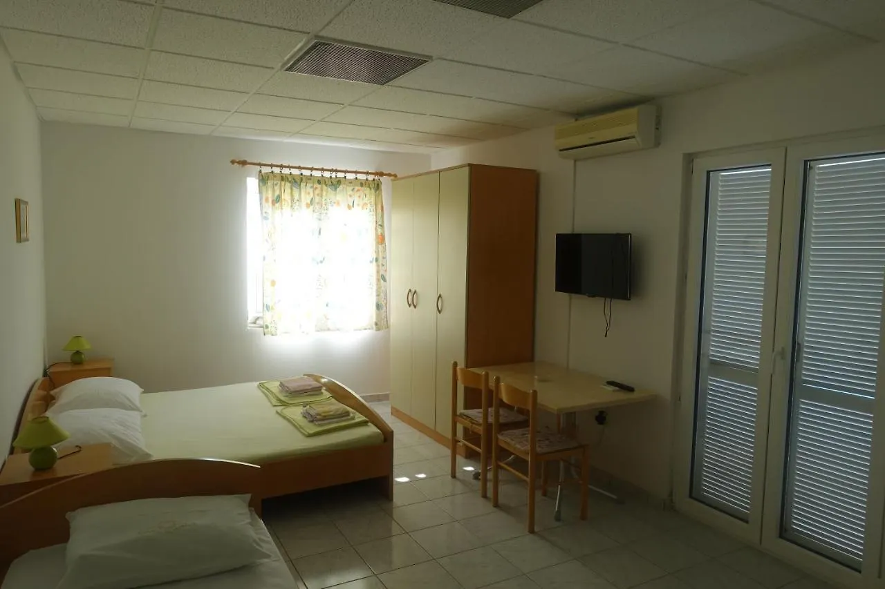 Apartments Galeb Rtina