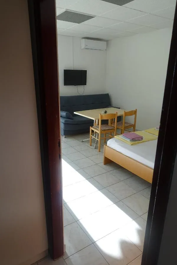 Apartments Galeb Rtina 0*,